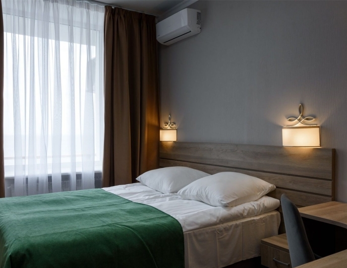 Двухместный стандарт с большой кроватью - Санаторий «Сестрорецкий курорт» Санкт-Петербург